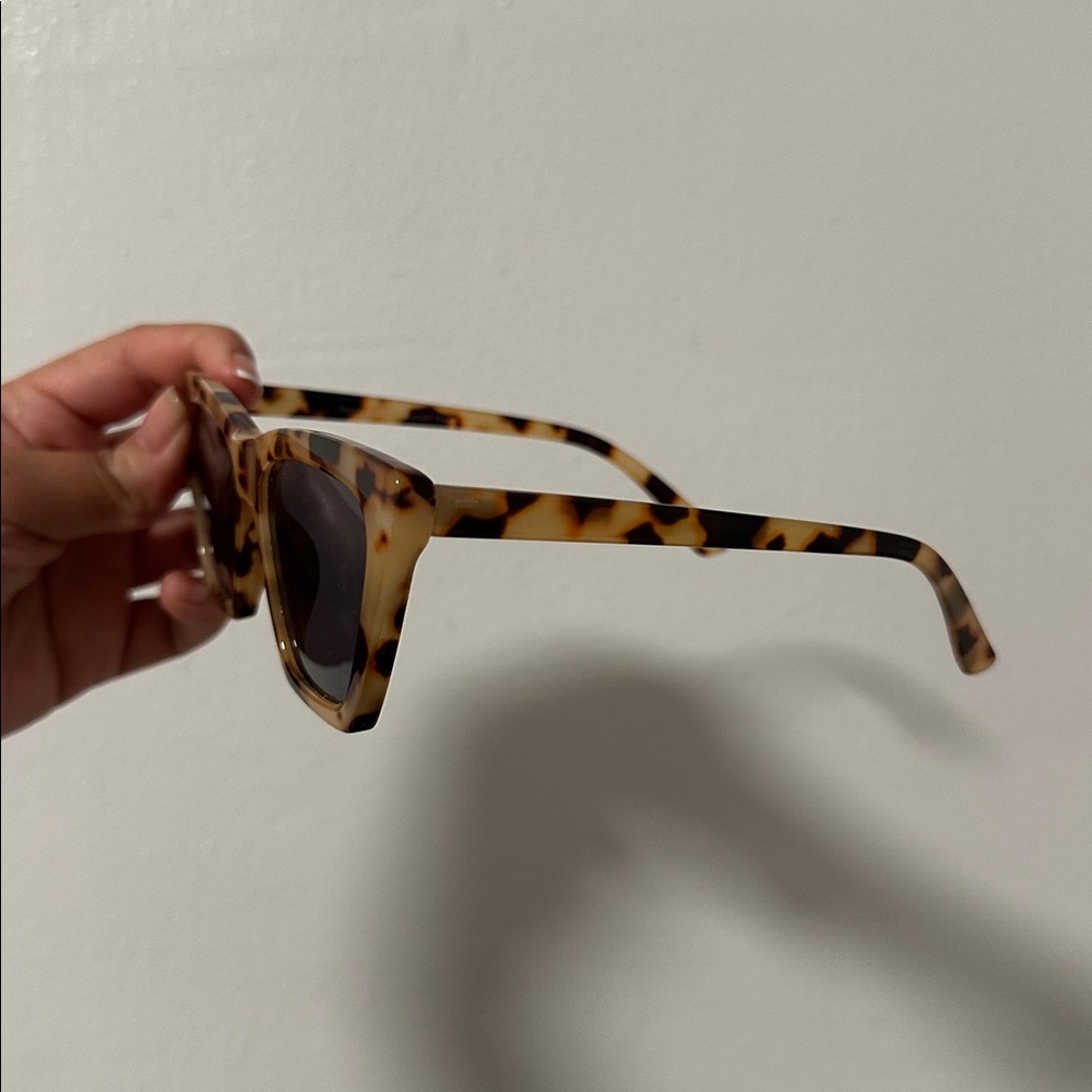 Target Tortoise Shell Sunglasses - Picture 2 of 5